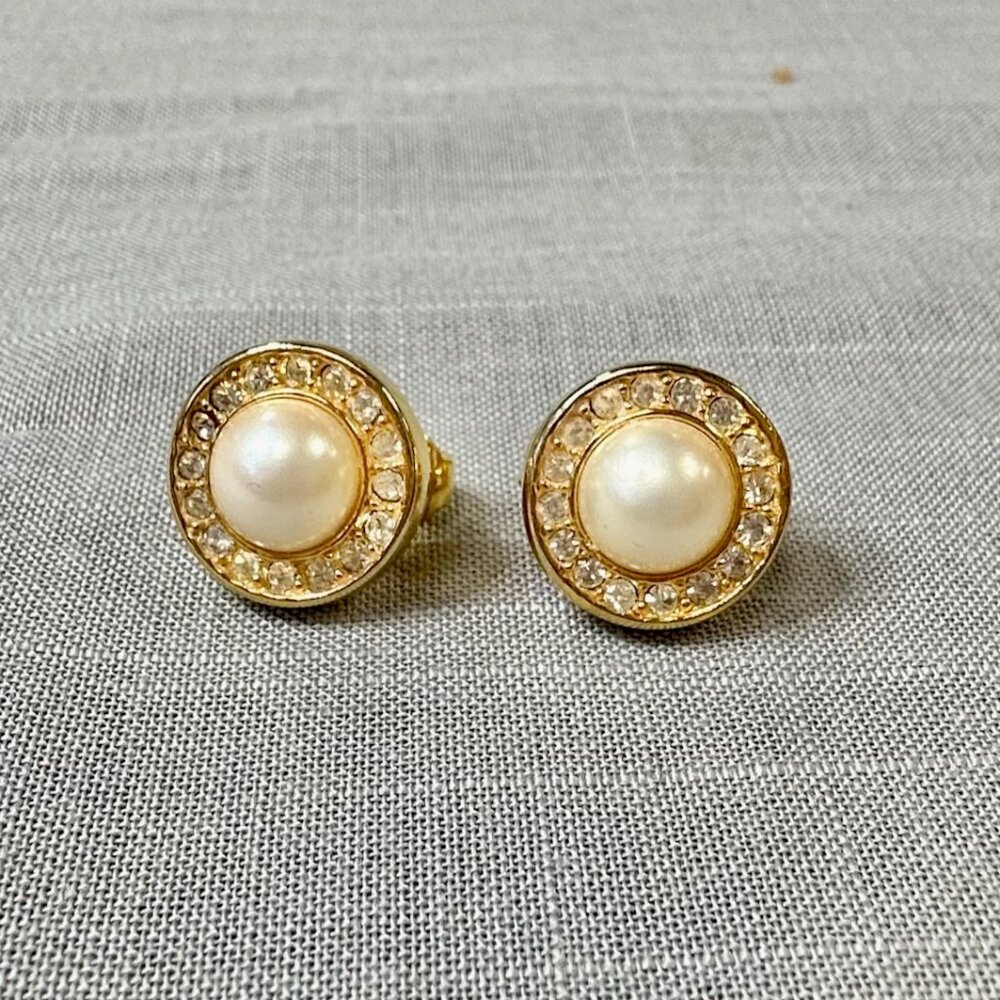 Vintage Round Faux Pearl with Rhinestone Halo Clip On Earrings